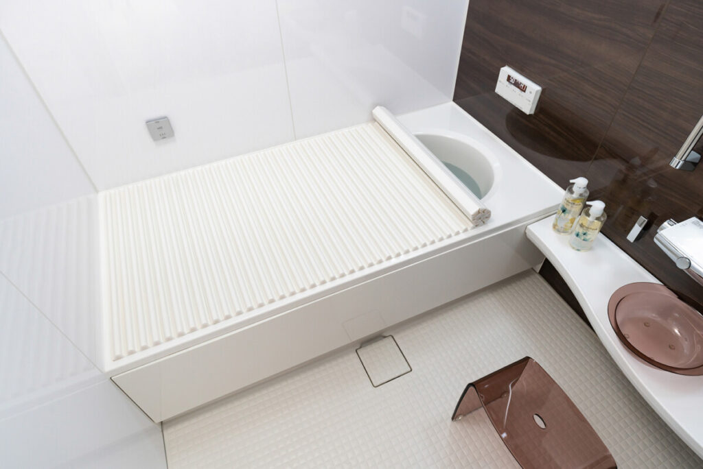 日本製「風呂ふた」「すのこ」「ミラー」の製造・販売 東プレ株式会社